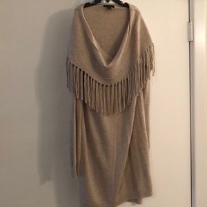 Ella Moss Long cream sweater w fringe detail Small